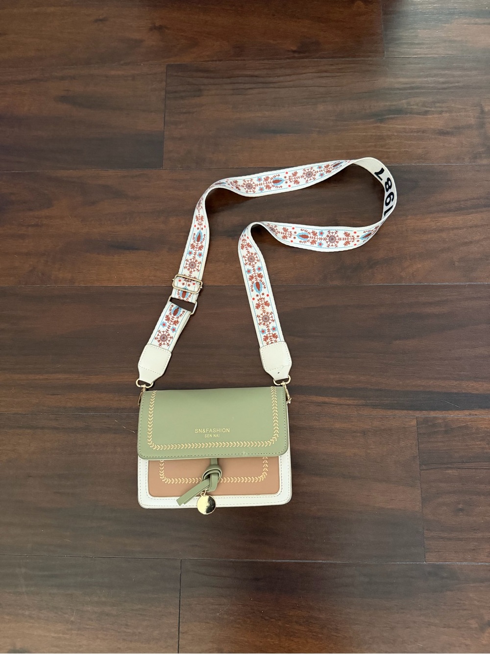 SNS FASHION Green and Tan Crossbody Bag with Patterned Strap